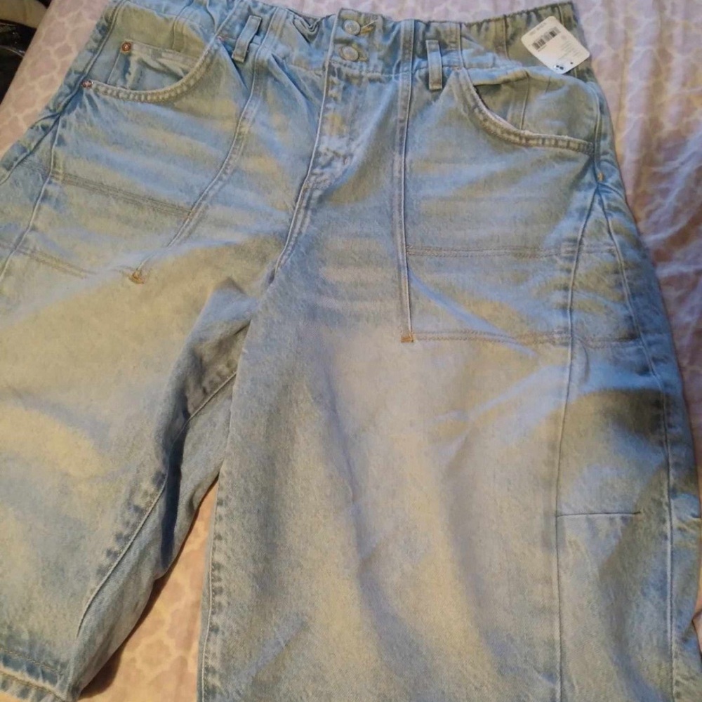 EUC Free People We the Free Extreme Measures Barrel Shorts Sz 32